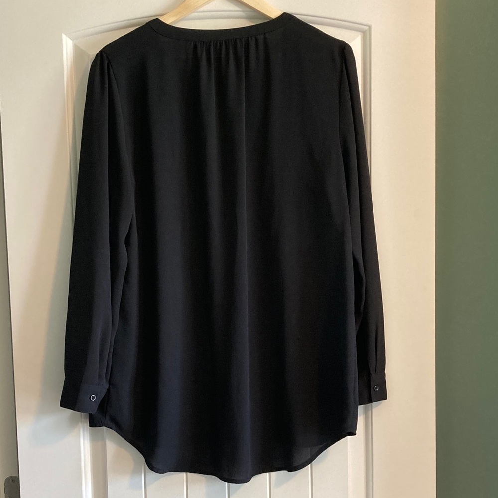 Apt. 9 Black Long Sleeve Hidden Button Down Blouse with Chest Pockets - Picture 4 of 4